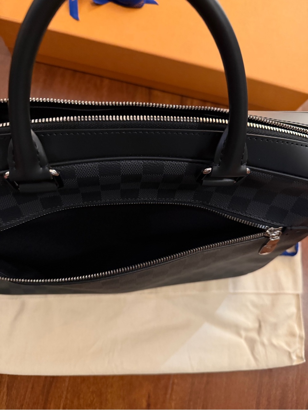 New and Authentic Louis Vuitton Business Bag - Picture 11 of 11